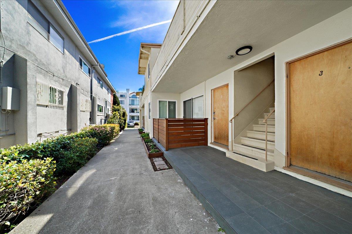 Property photo for 11719 Mayfield AVE, #6, Los Angeles, CA