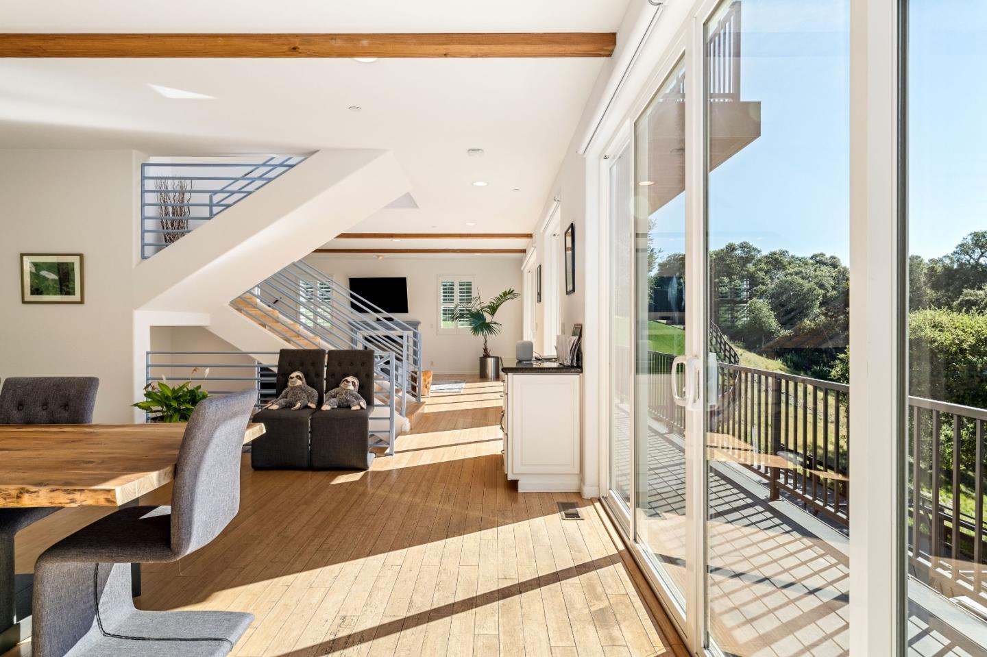 245 Calle De Los Agrinemsors, CarmelValley, CA 93924