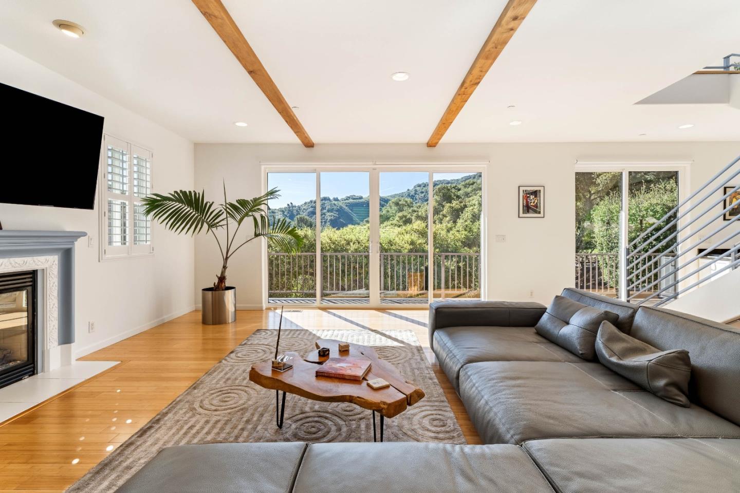 245 Calle De Los Agrinemsors, CarmelValley, CA 93924