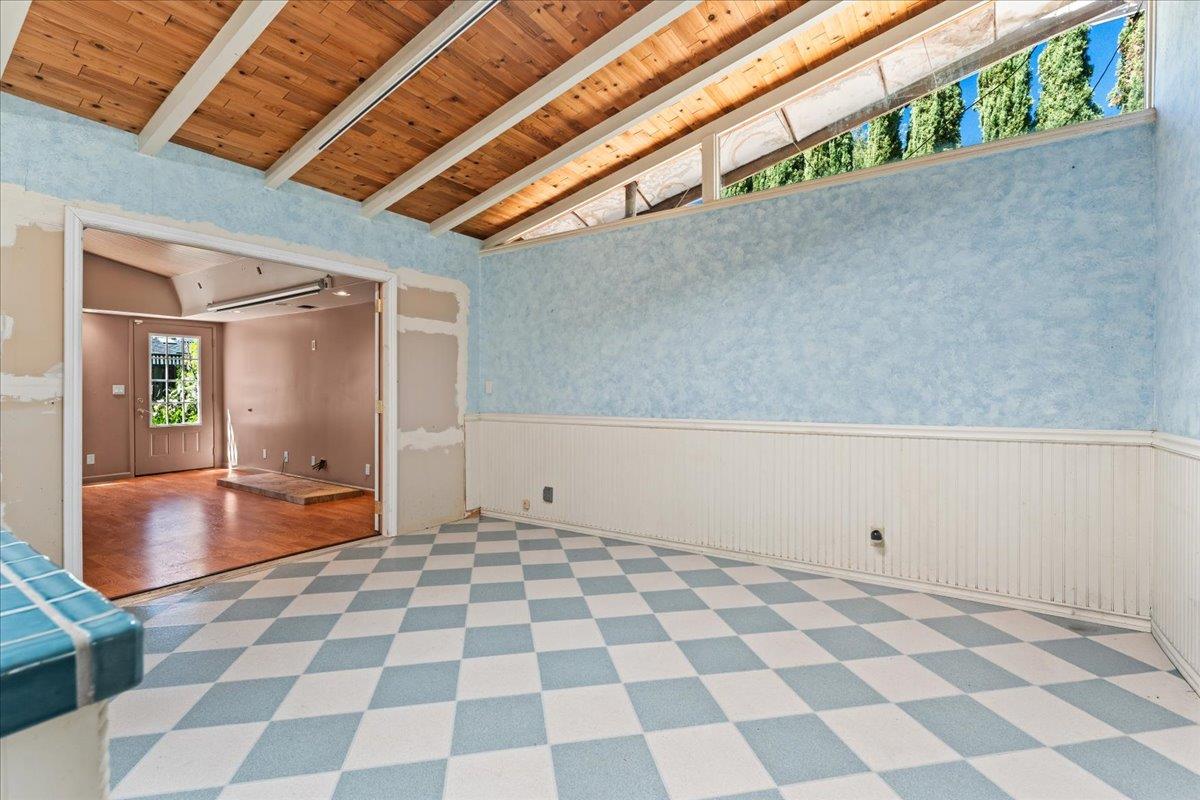 16001 Stephenie Lane, LosGatos, CA 95032