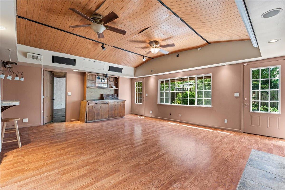 16001 Stephenie Lane, LosGatos, CA 95032