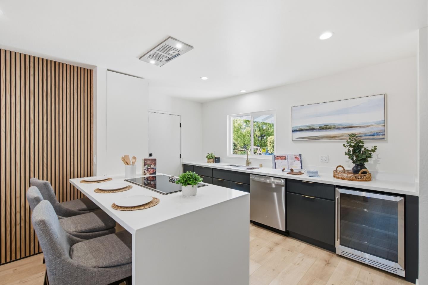 10910 Glen Artney Street, Oakland, CA 94605