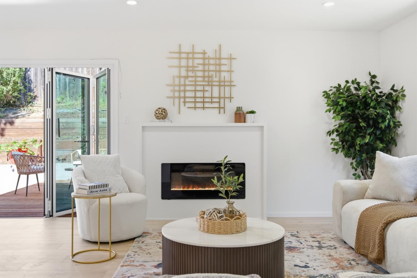 10910 Glen Artney Street, Oakland, CA 94605