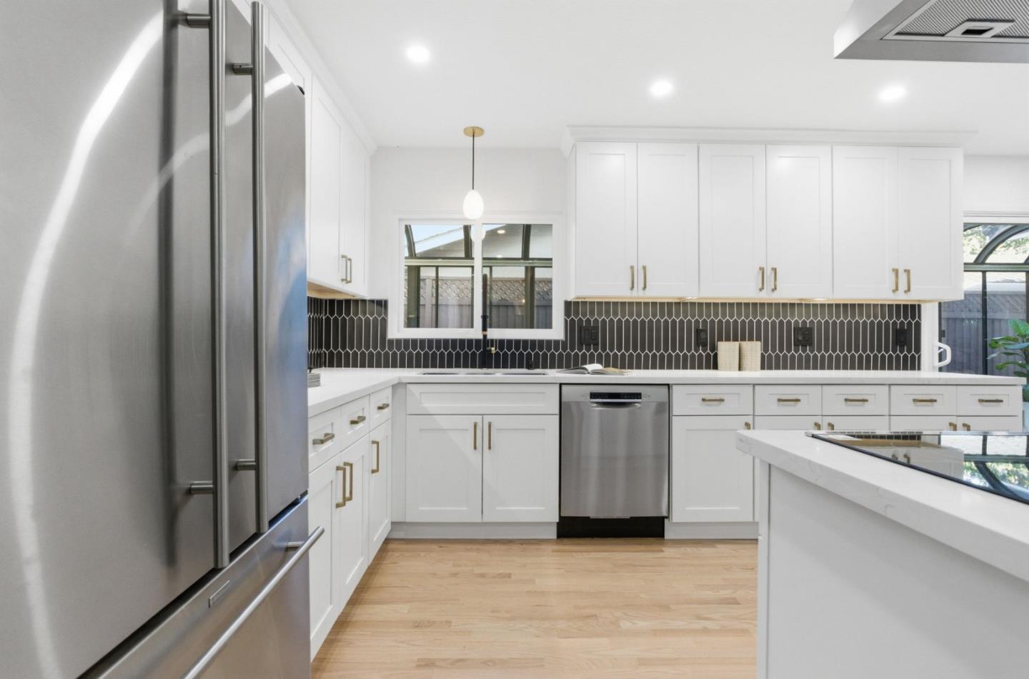 1003 Rosa Avenue, Sunnyvale, CA 94086