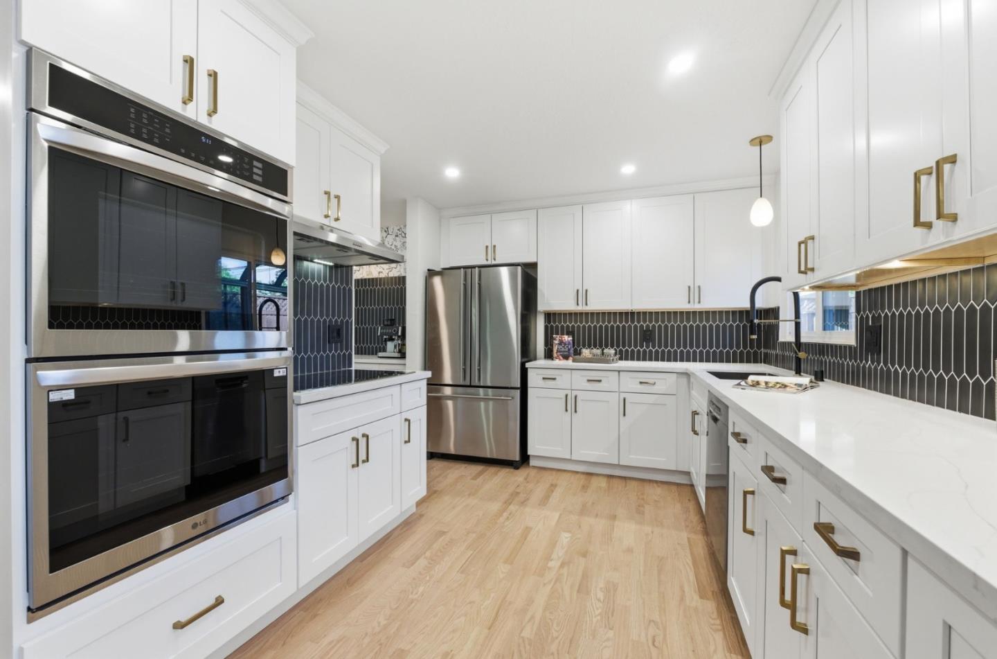 1003 Rosa Avenue, Sunnyvale, CA 94086