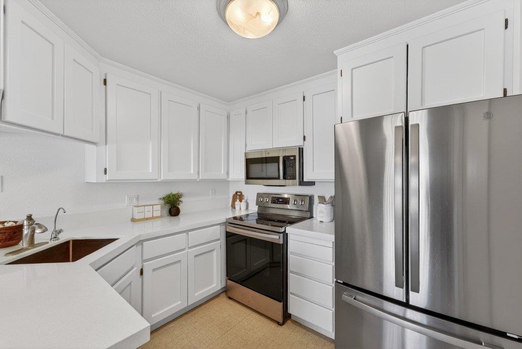12 Horseshoe Court, ScottsValley, CA 95066