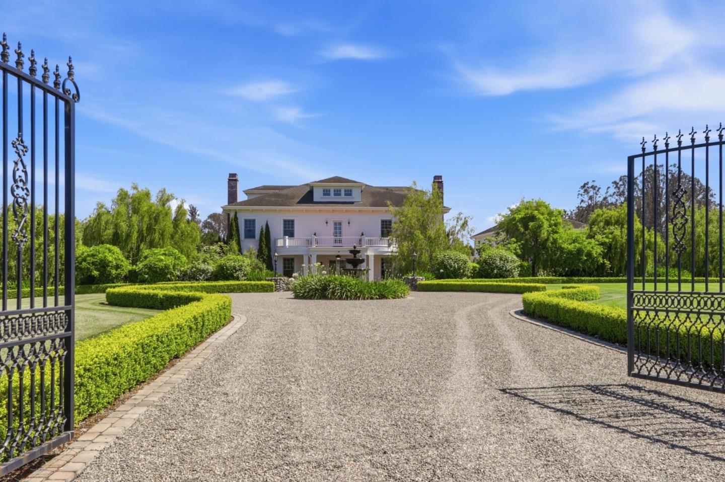 155 Scarlet Court, Watsonville, CA 95076