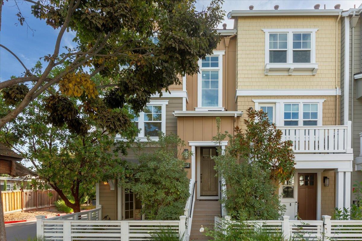 2041 Atlas Loop, MountainView, CA 94043