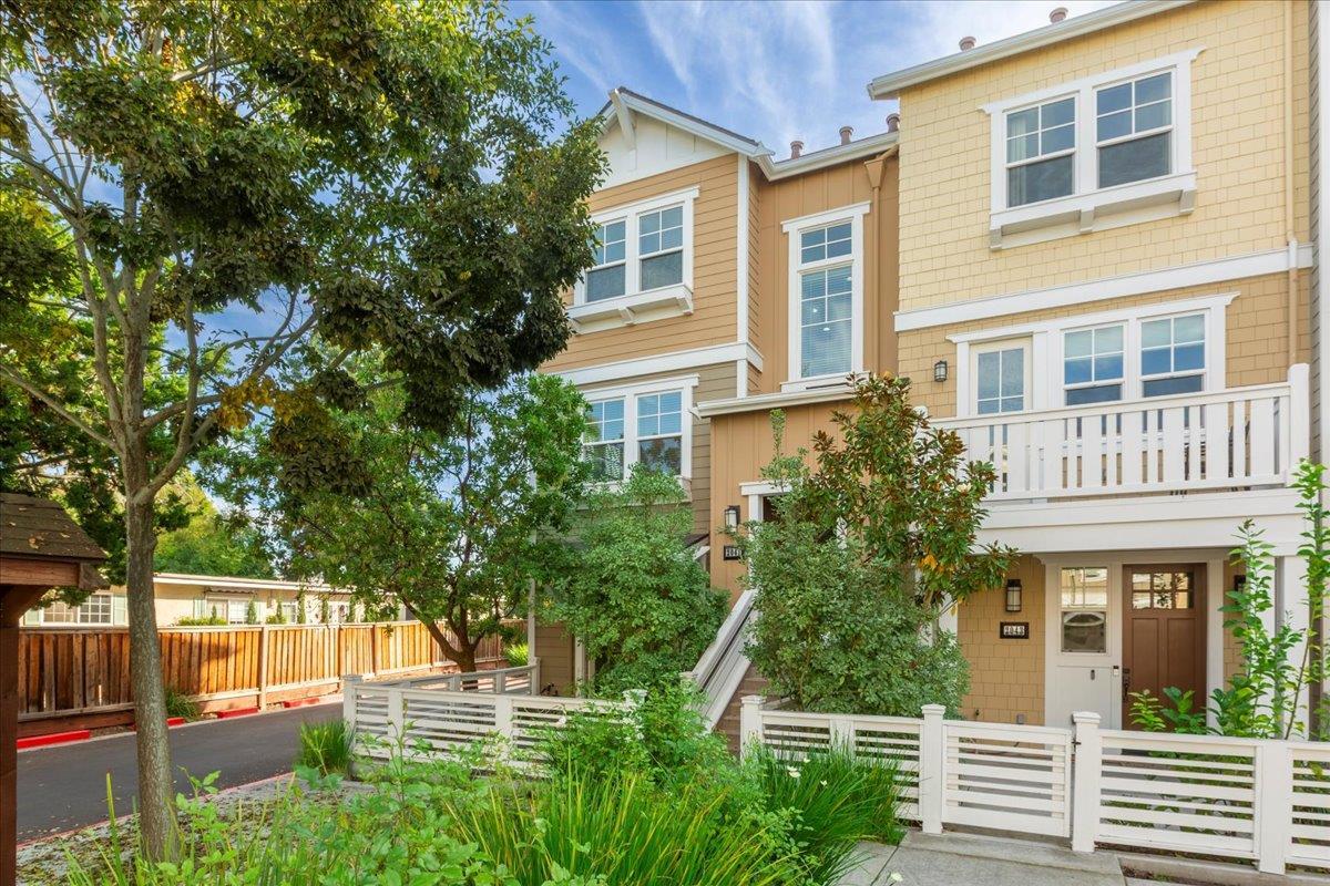 2041 Atlas Loop, MountainView, CA 94043