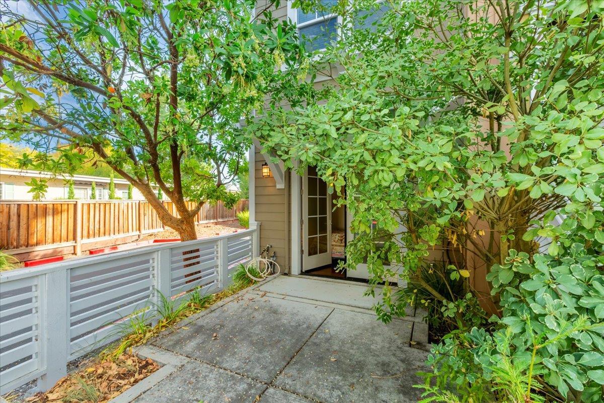 2041 Atlas Loop, MountainView, CA 94043
