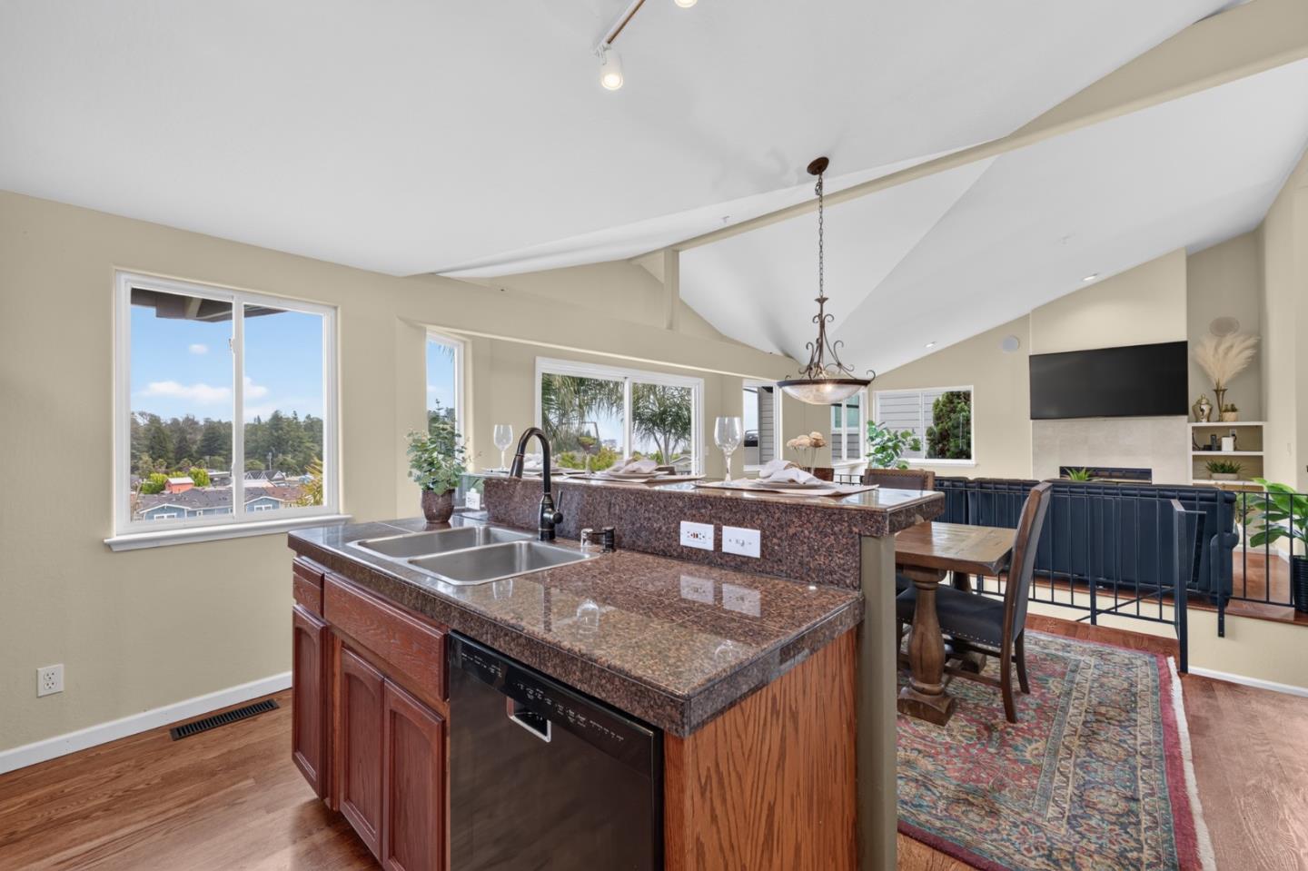 104 Vista Mar Court, Aptos, CA 95003