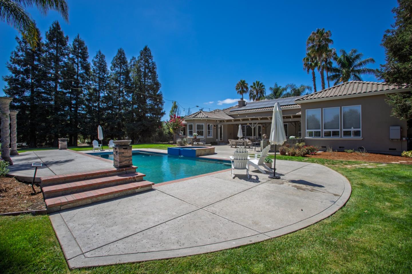 10746 Green Valley Drive, Gilroy, CA 95020