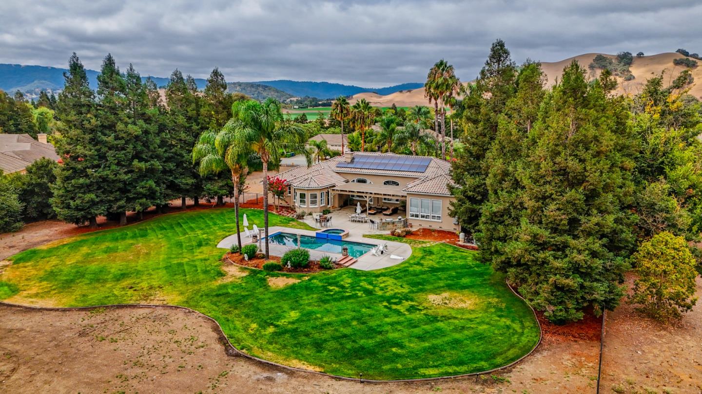 10746 Green Valley Drive, Gilroy, CA 95020