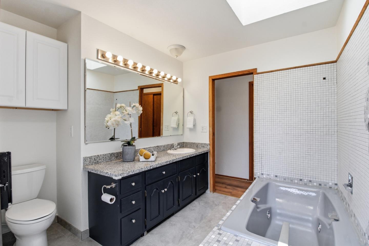 18 Middle Canyon Way, #B, CarmelValley, CA 93924