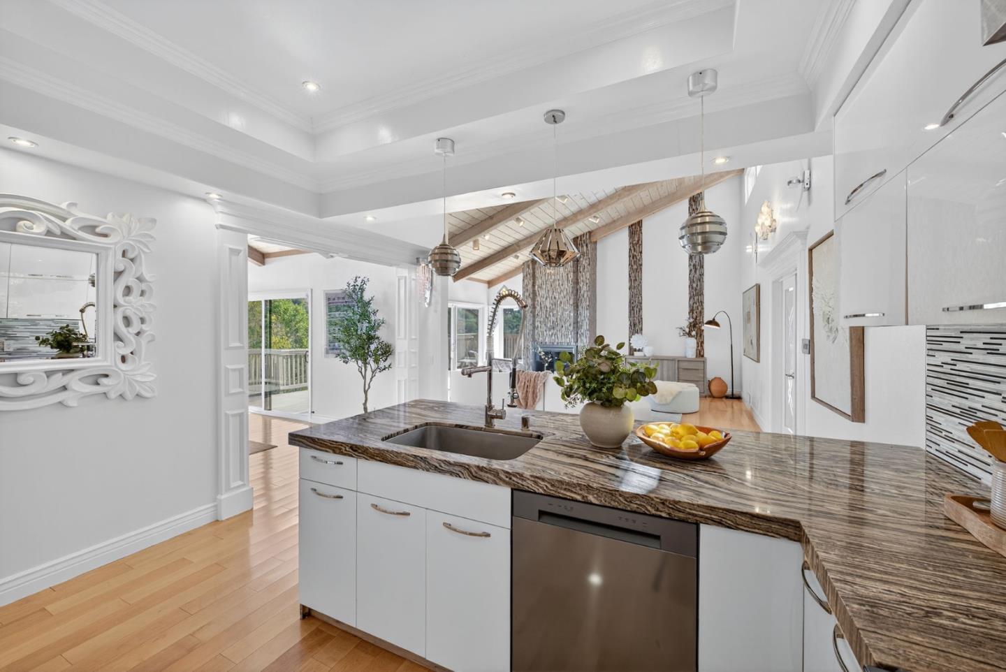 30 Bluebell Lane, Hillsborough, CA 94010