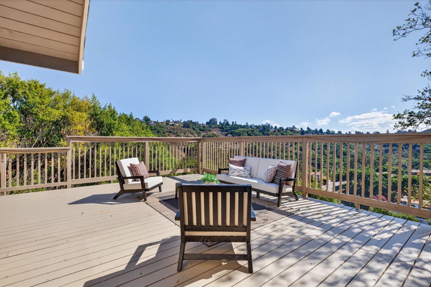 30 Bluebell Lane, Hillsborough, CA 94010
