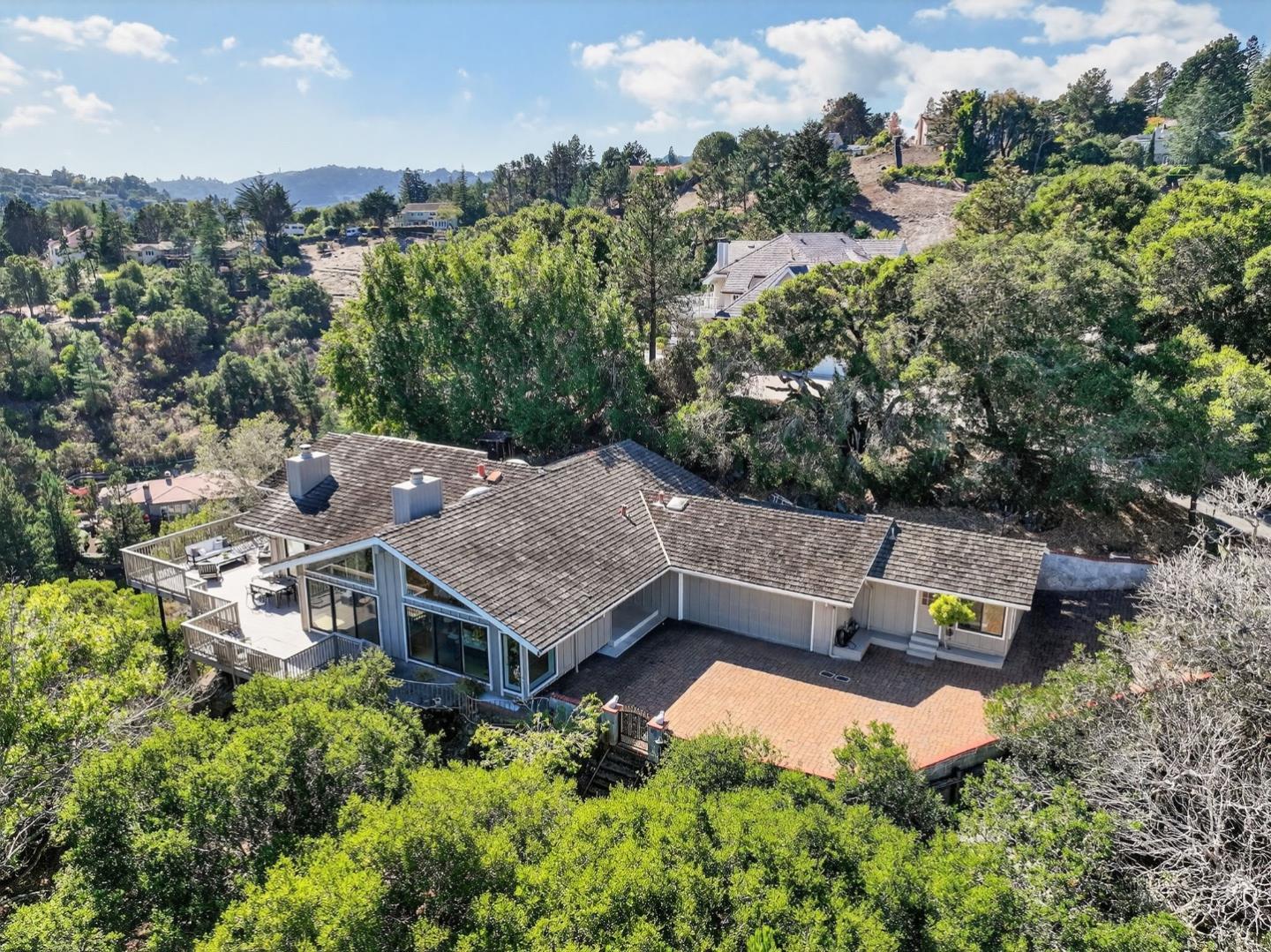 30 Bluebell Lane, Hillsborough, CA 94010