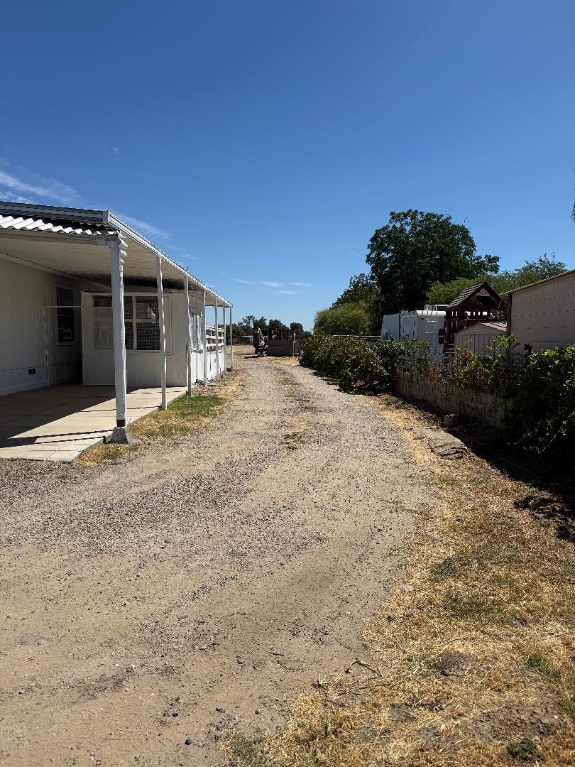 488 East Childs Avenue, Merced, CA 95341