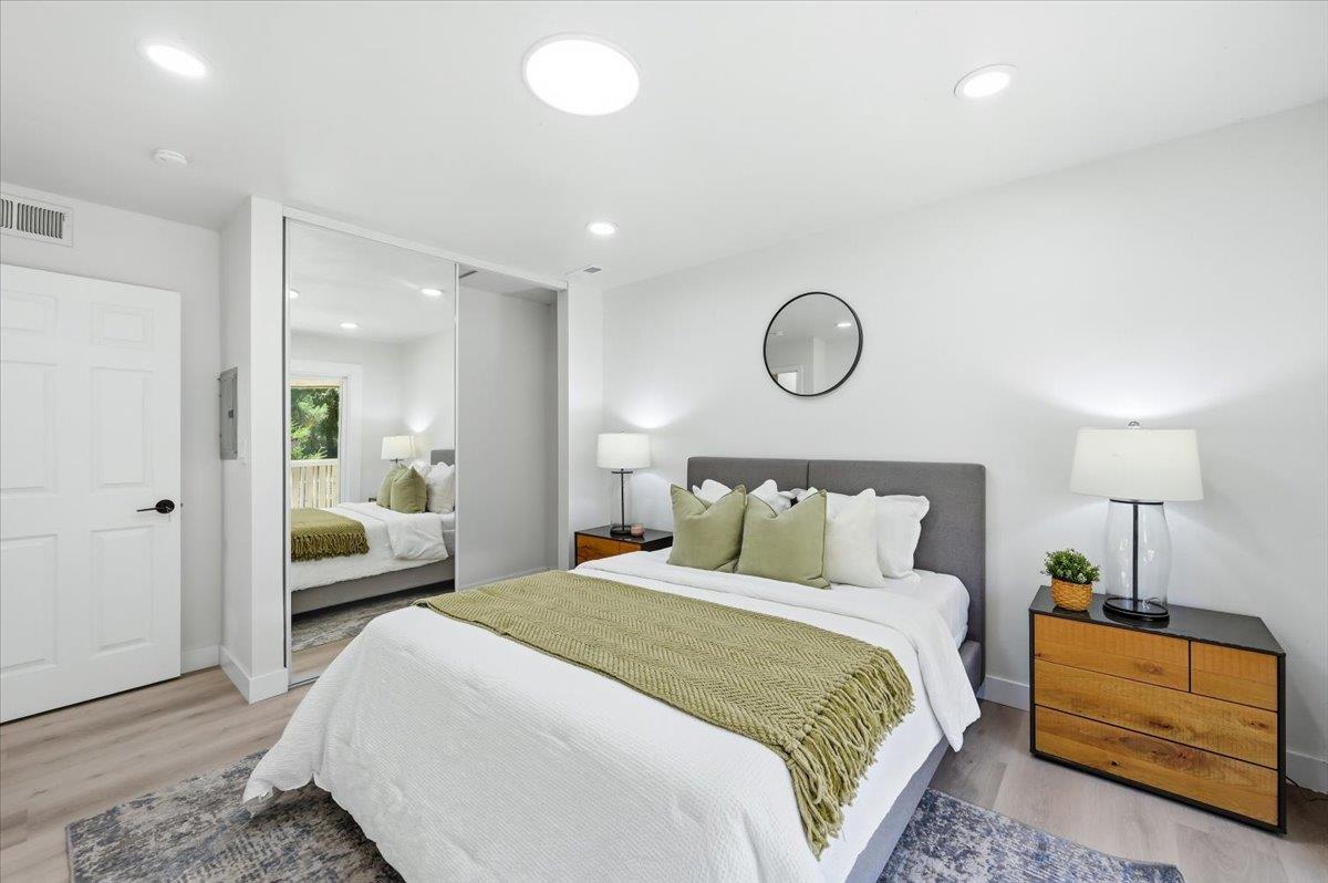 2700 Oak Road, #11, Walnut Creek, CA 94597