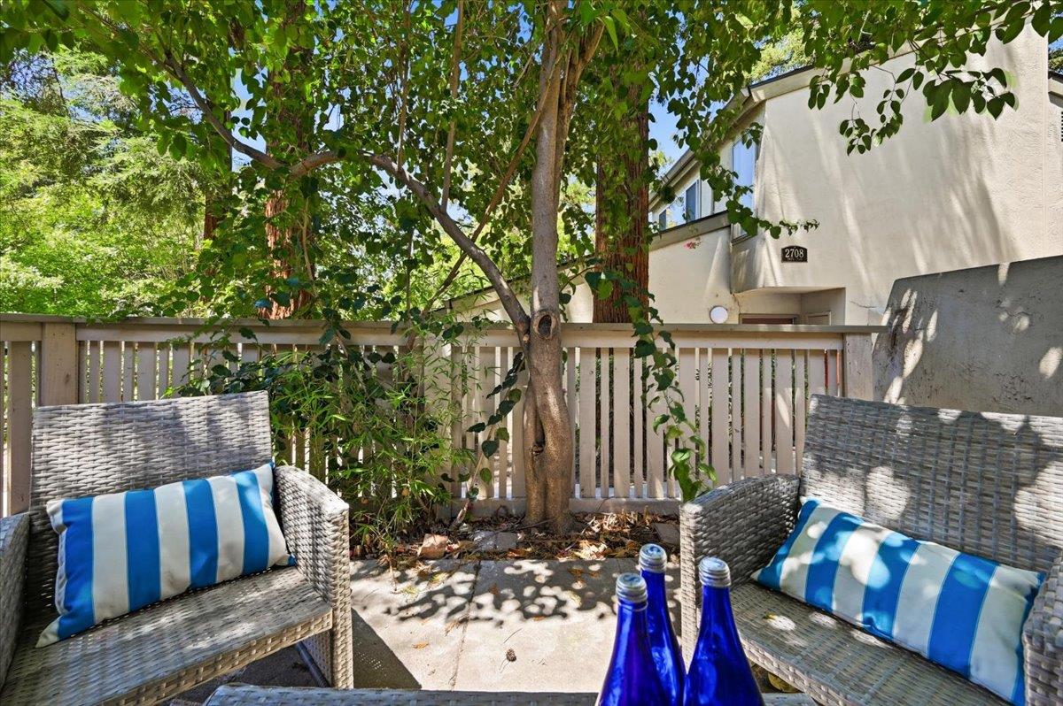 2700 Oak Road, #11, Walnut Creek, CA 94597