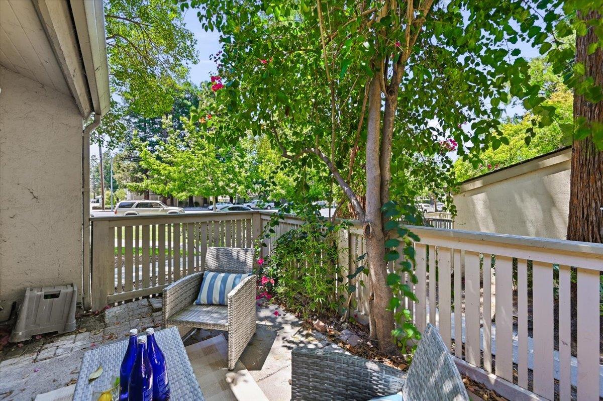 2700 Oak Road, #11, Walnut Creek, CA 94597