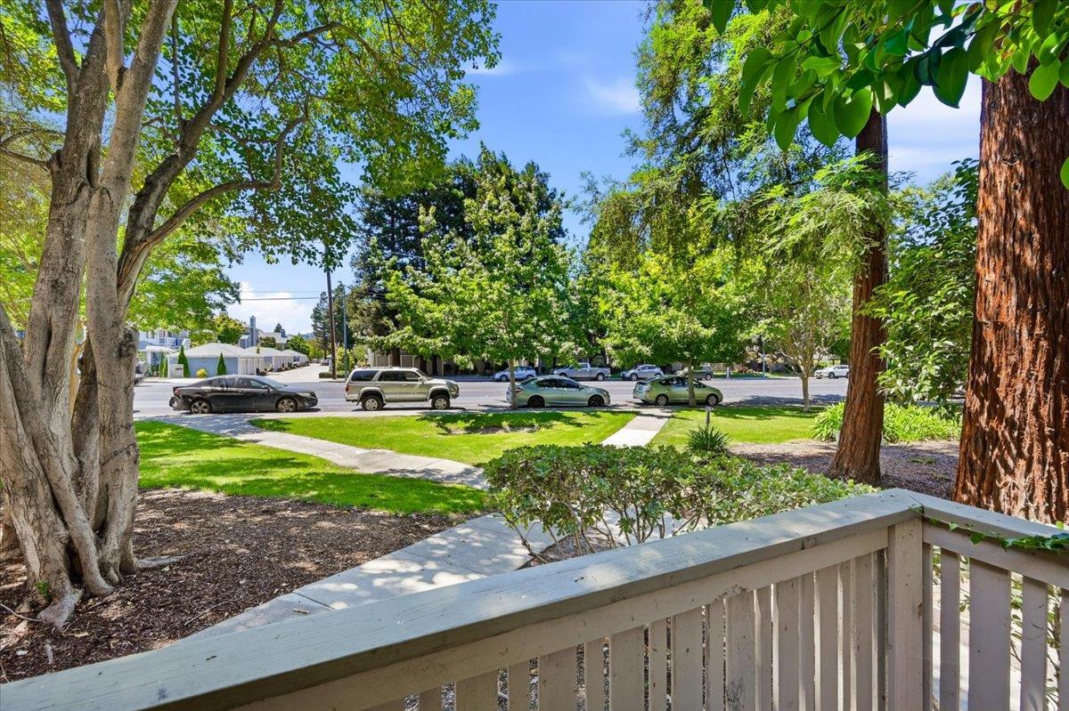 2700 Oak Road, #11, Walnut Creek, CA 94597