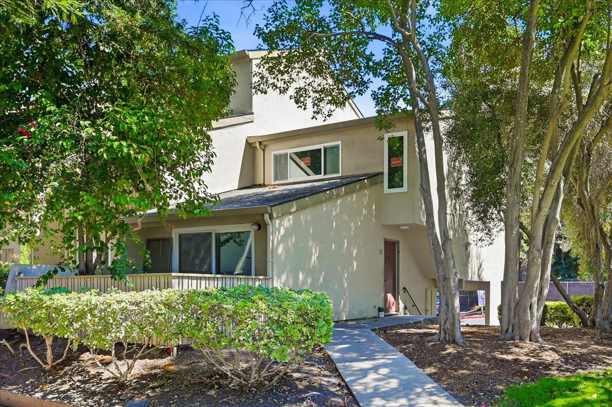 2700 Oak Road, #11, Walnut Creek, CA 94597