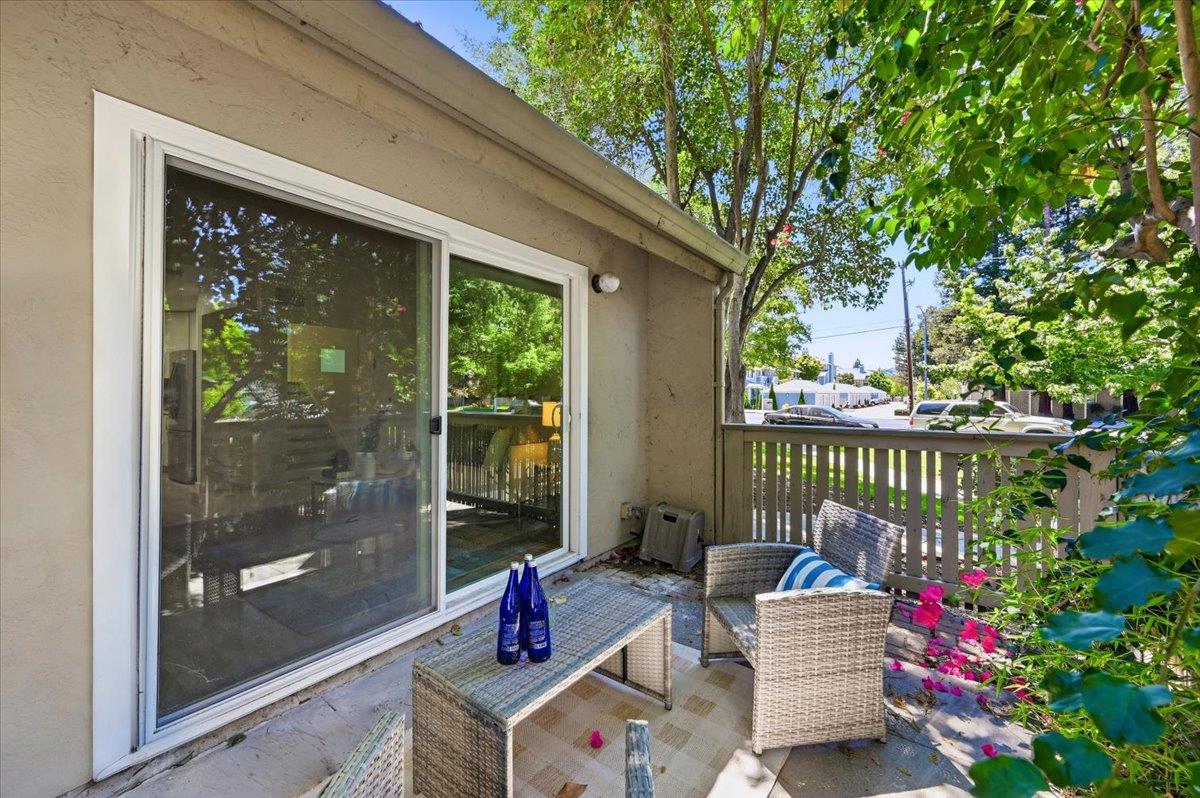 2700 Oak Road, #11, Walnut Creek, CA 94597