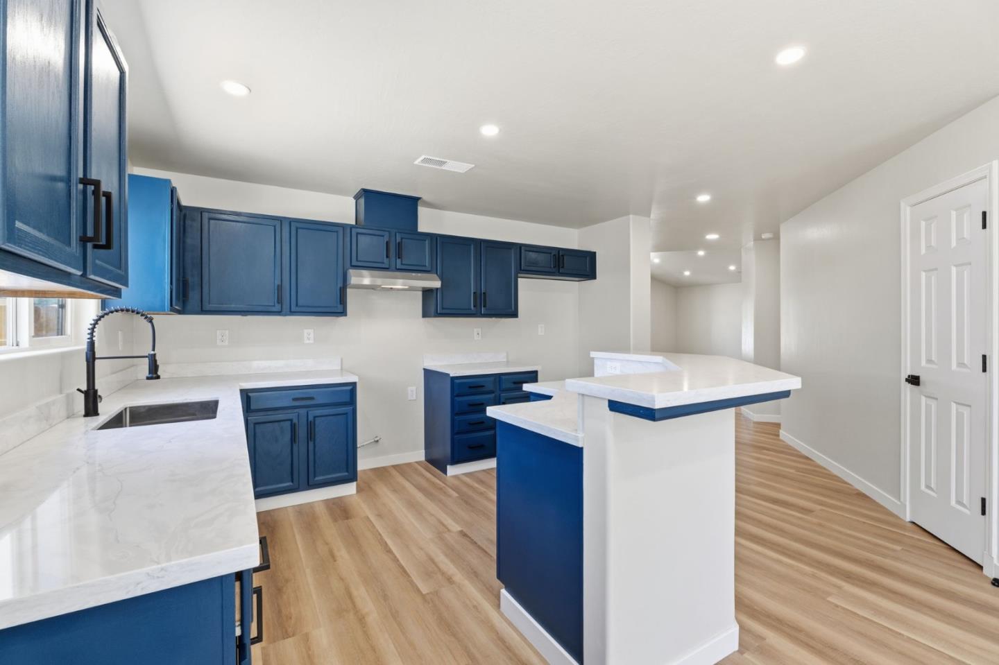 3709 Harris Road, Bakersfield, CA 93313