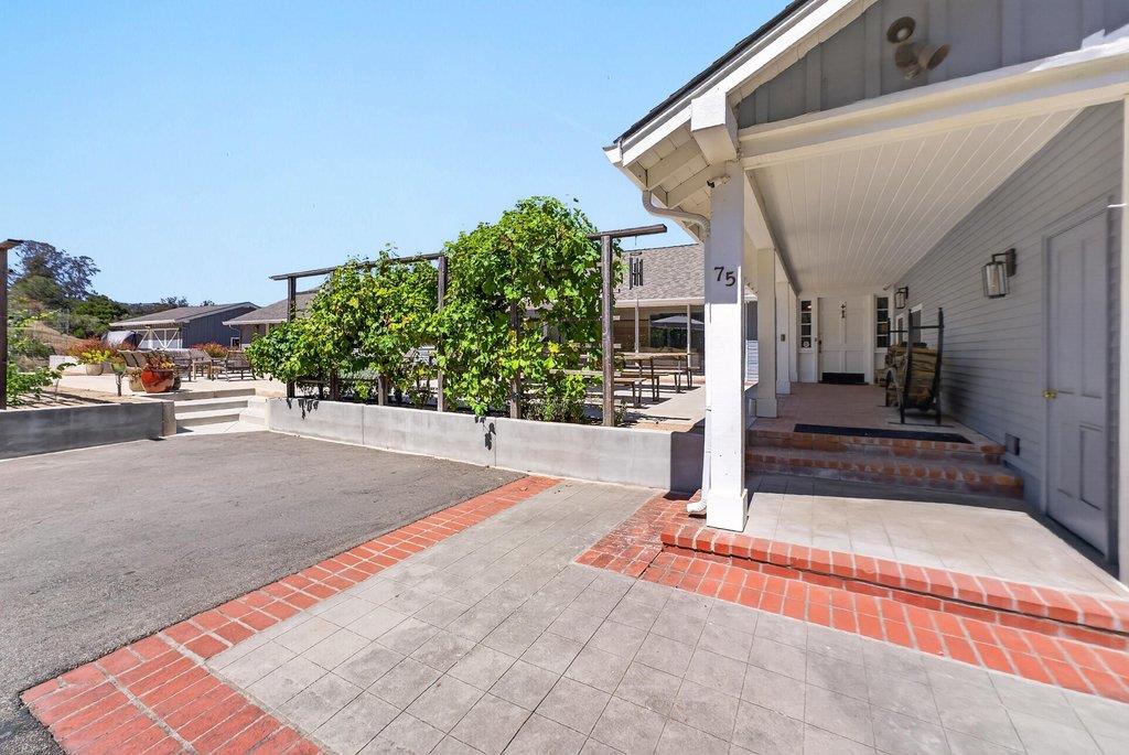 75 Skylark Lane, Watsonville, CA 95076