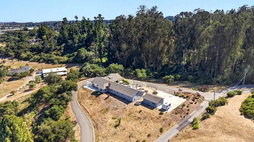 75 Skylark Lane, Watsonville, CA 95076