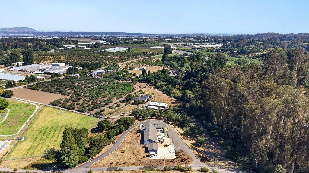 75 Skylark Lane, Watsonville, CA 95076