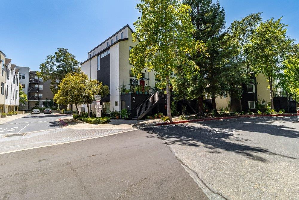 59 Iron Horse Lane, Walnut Creek, CA 94597