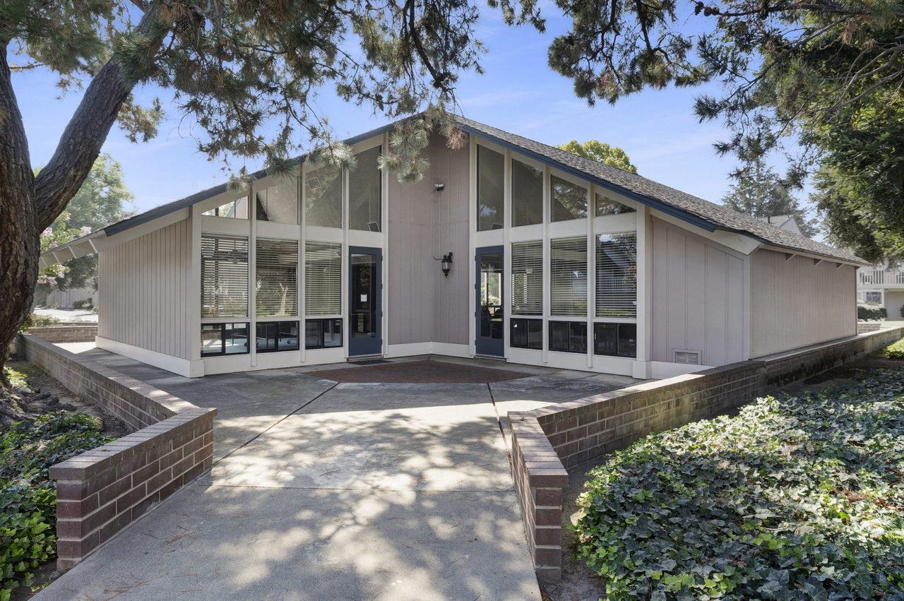 1396 Pinehurst Square, SanJose, CA 95117