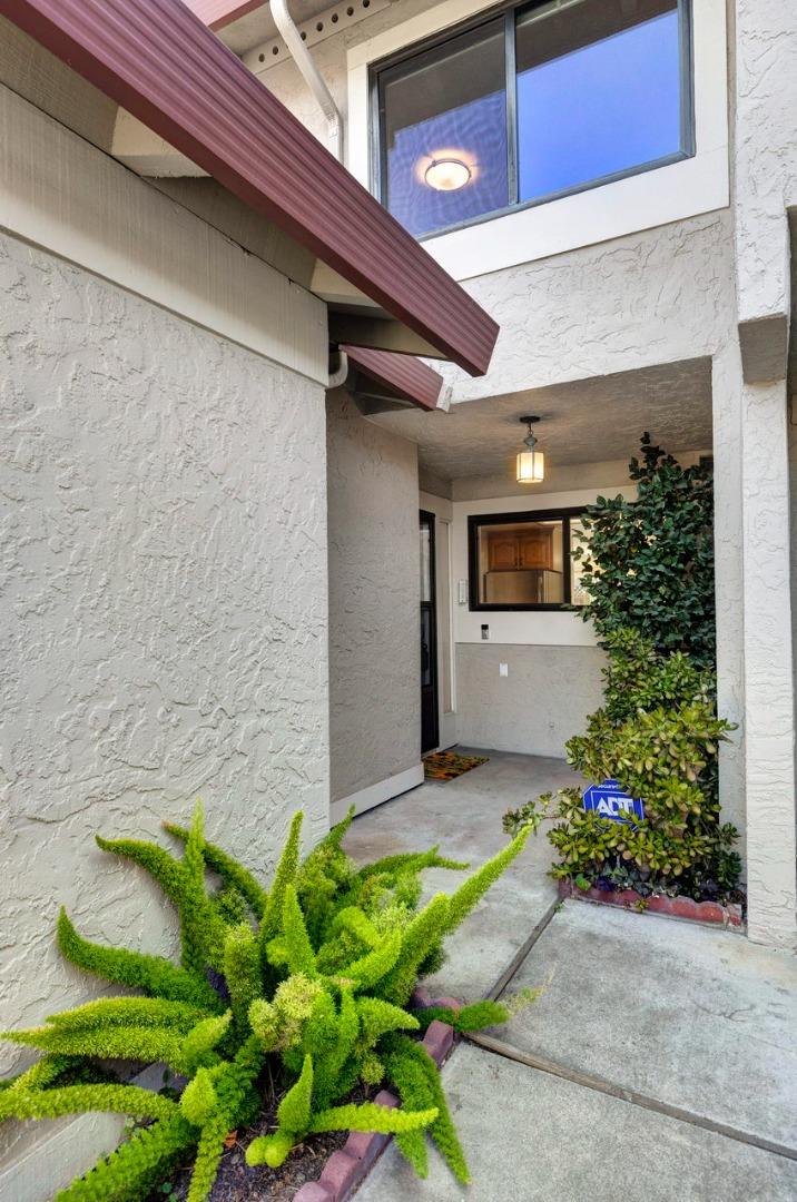 1396 Pinehurst Square, SanJose, CA 95117