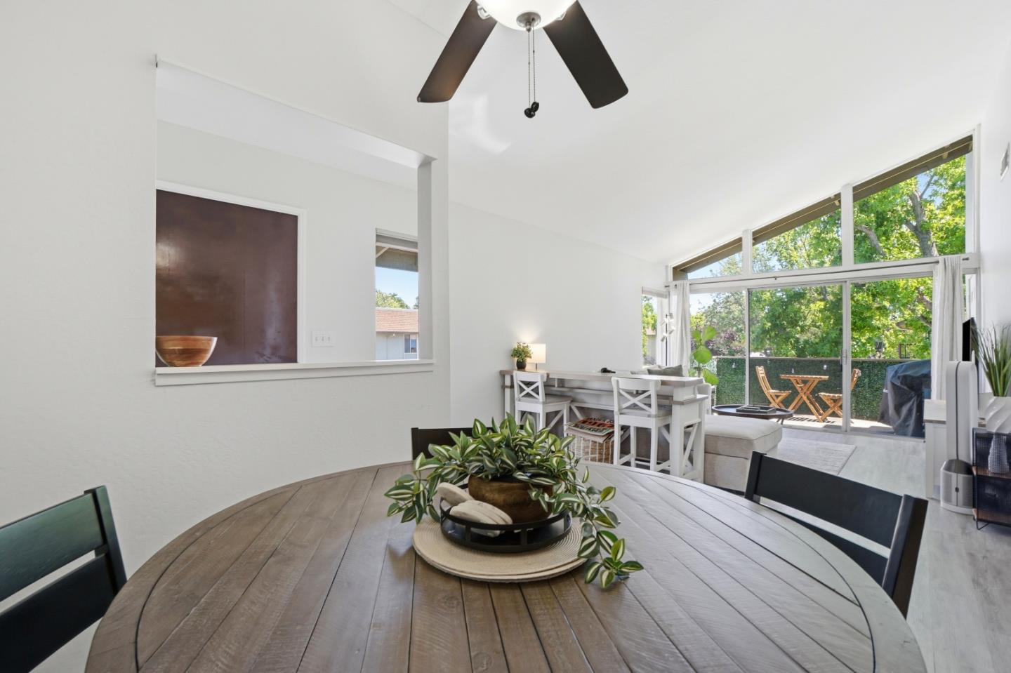 55 Massolo Drive, #H, Pleasant Hill, CA 94523