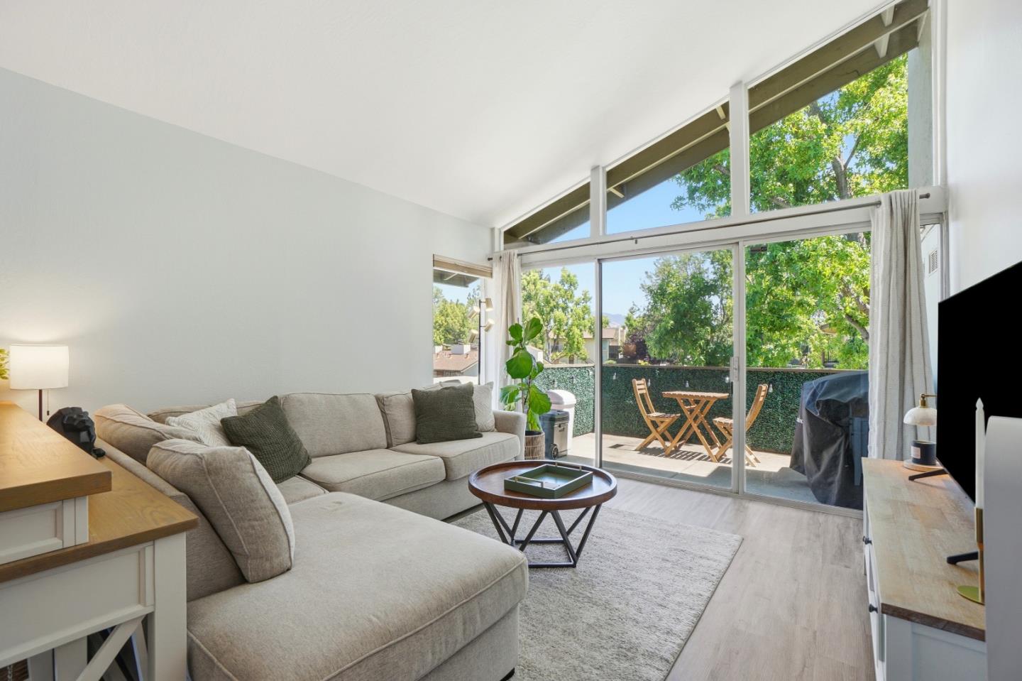 55 Massolo Drive, #H, Pleasant Hill, CA 94523