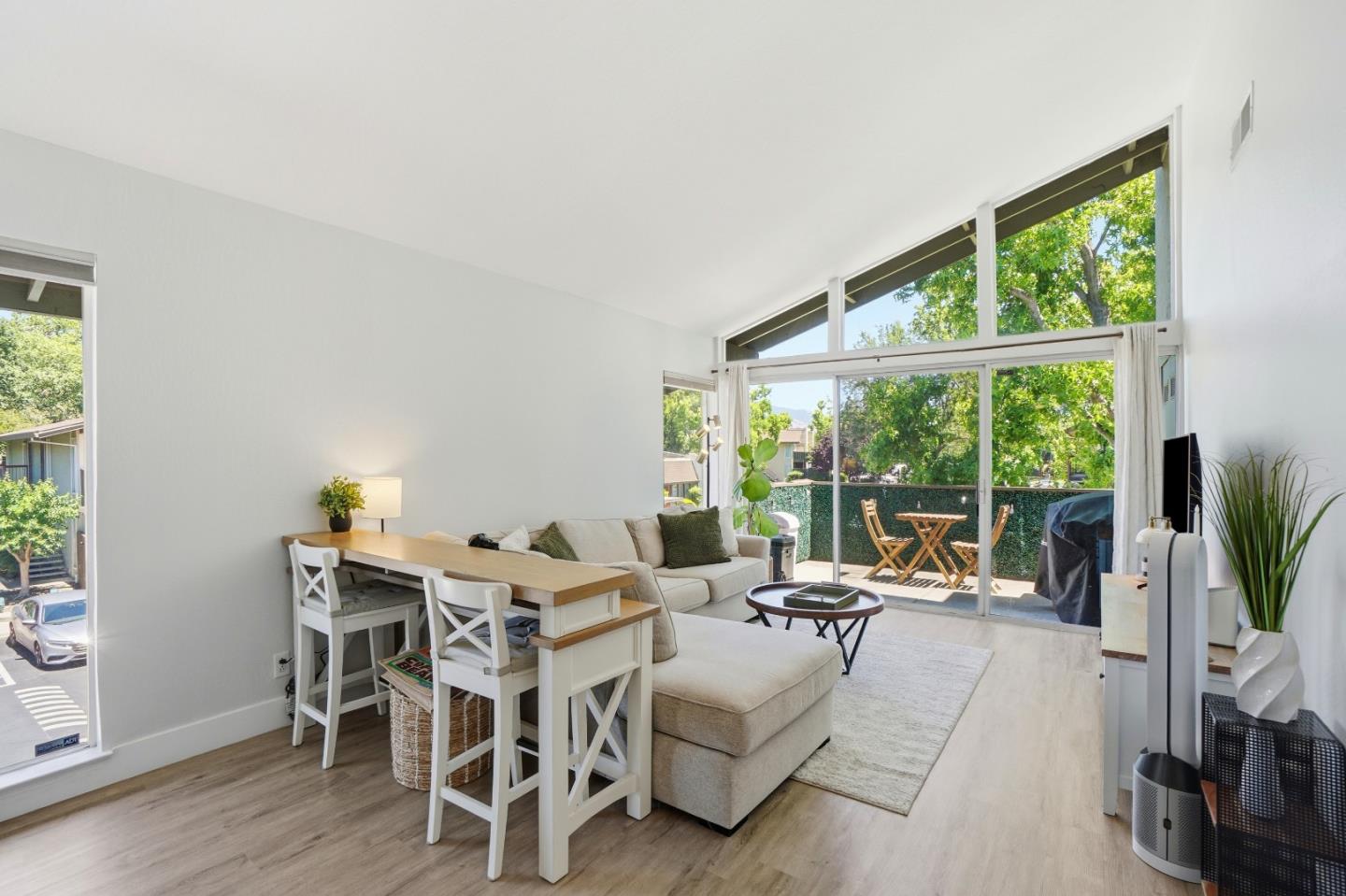 55 Massolo Drive, #H, Pleasant Hill, CA 94523
