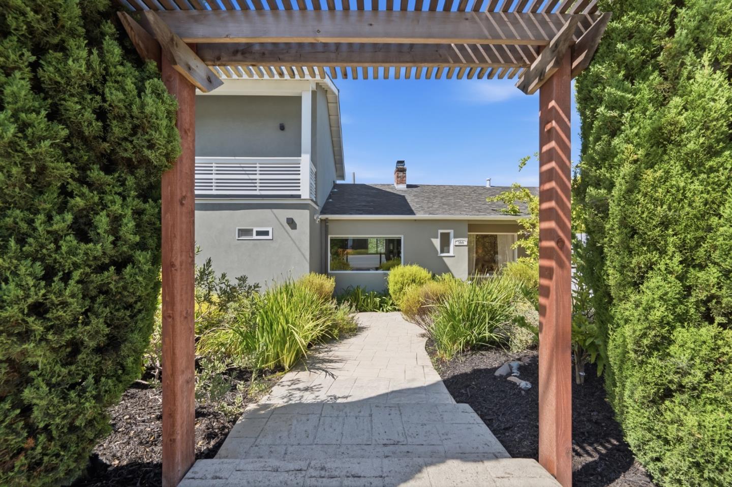 300 De Anza Avenue, SanCarlos, CA 94070