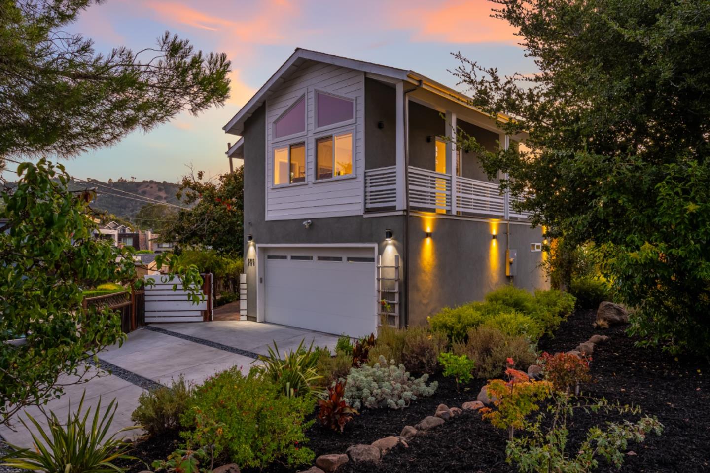 300 De Anza Avenue, SanCarlos, CA 94070