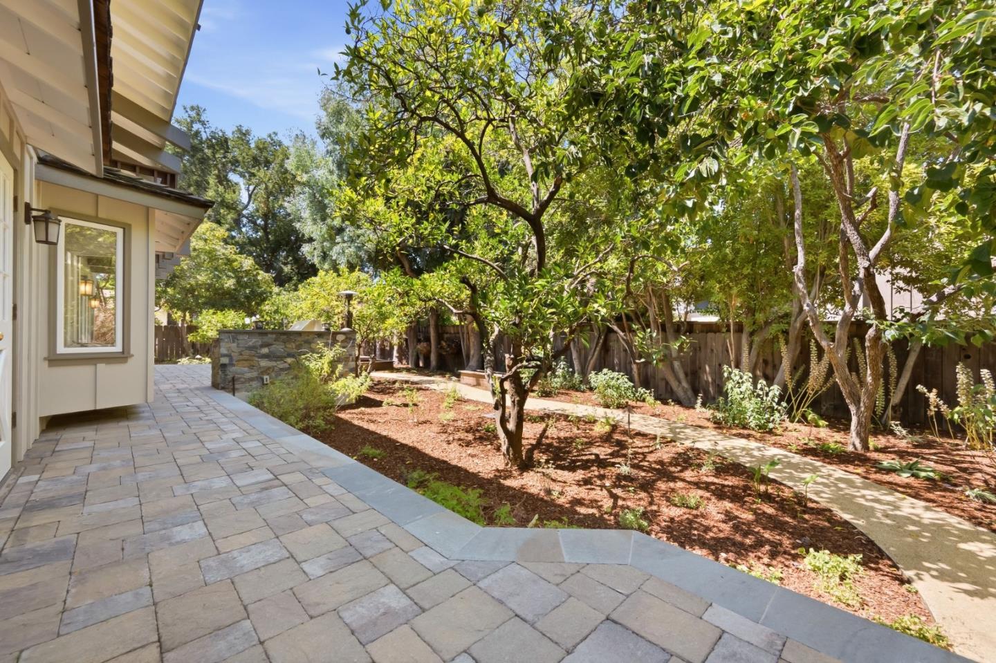 1021 Alegre Avenue, LosAltos, CA 94024