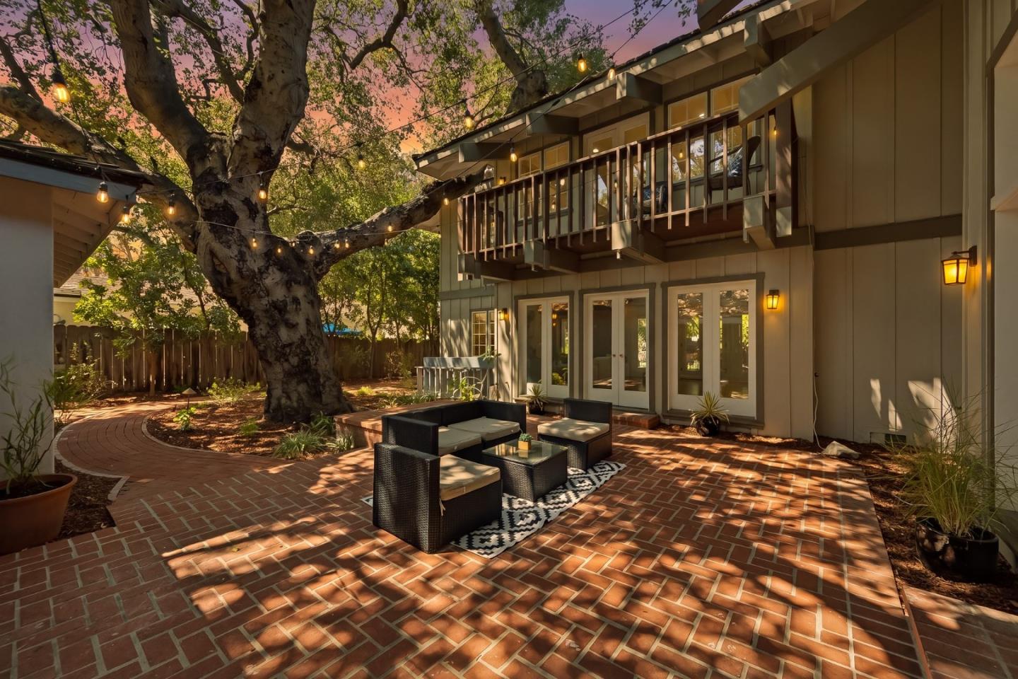 1021 Alegre Avenue, LosAltos, CA 94024