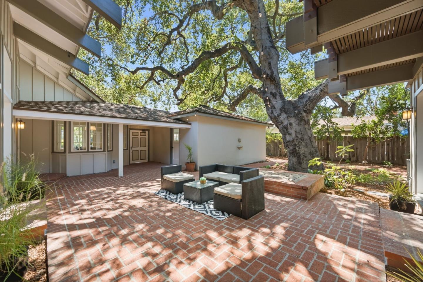 1021 Alegre Avenue, LosAltos, CA 94024