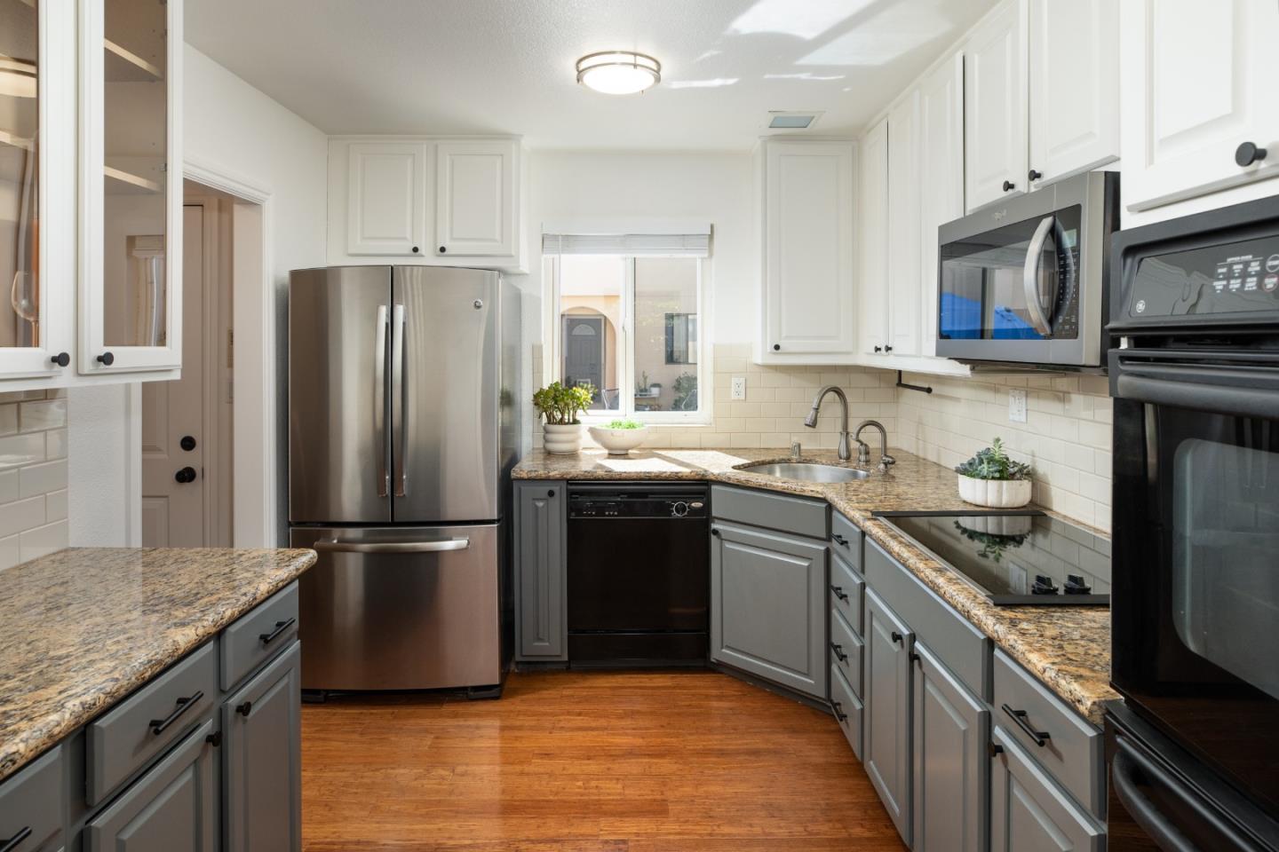 229 East Bellevue Avenue, #9, SanMateo, CA 94401