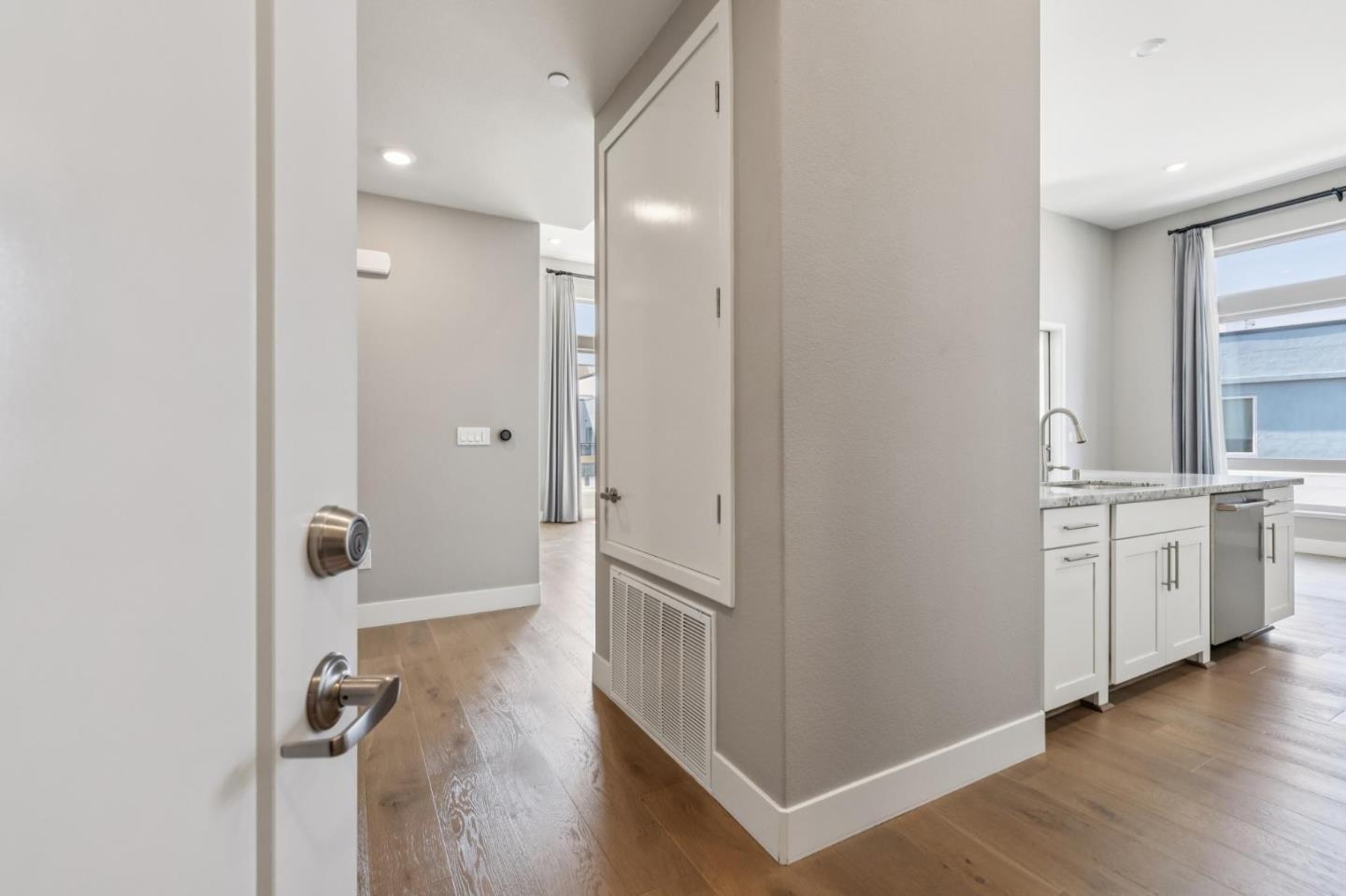 708 Thayer Lane, #404, FosterCity, CA 94404
