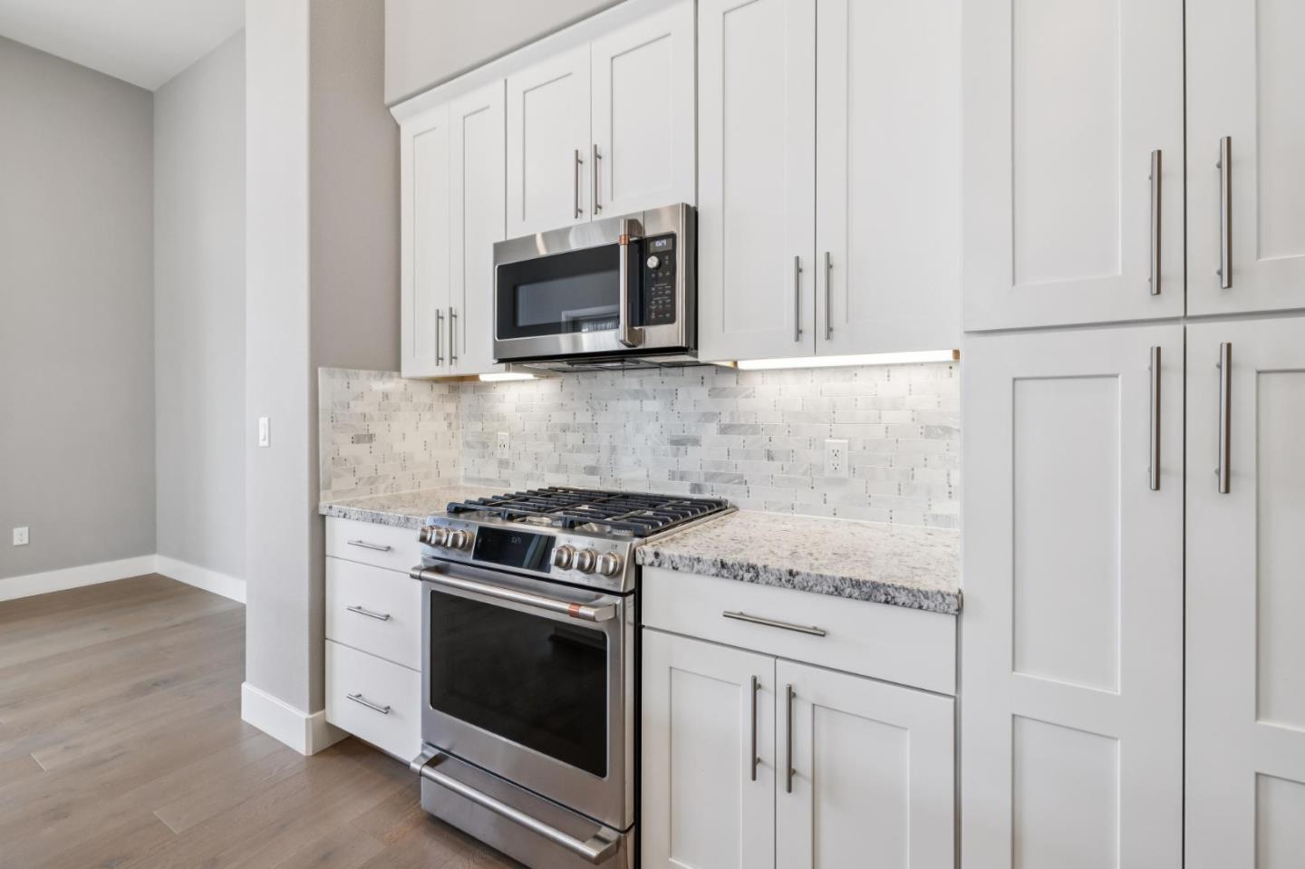 708 Thayer Lane, #404, FosterCity, CA 94404