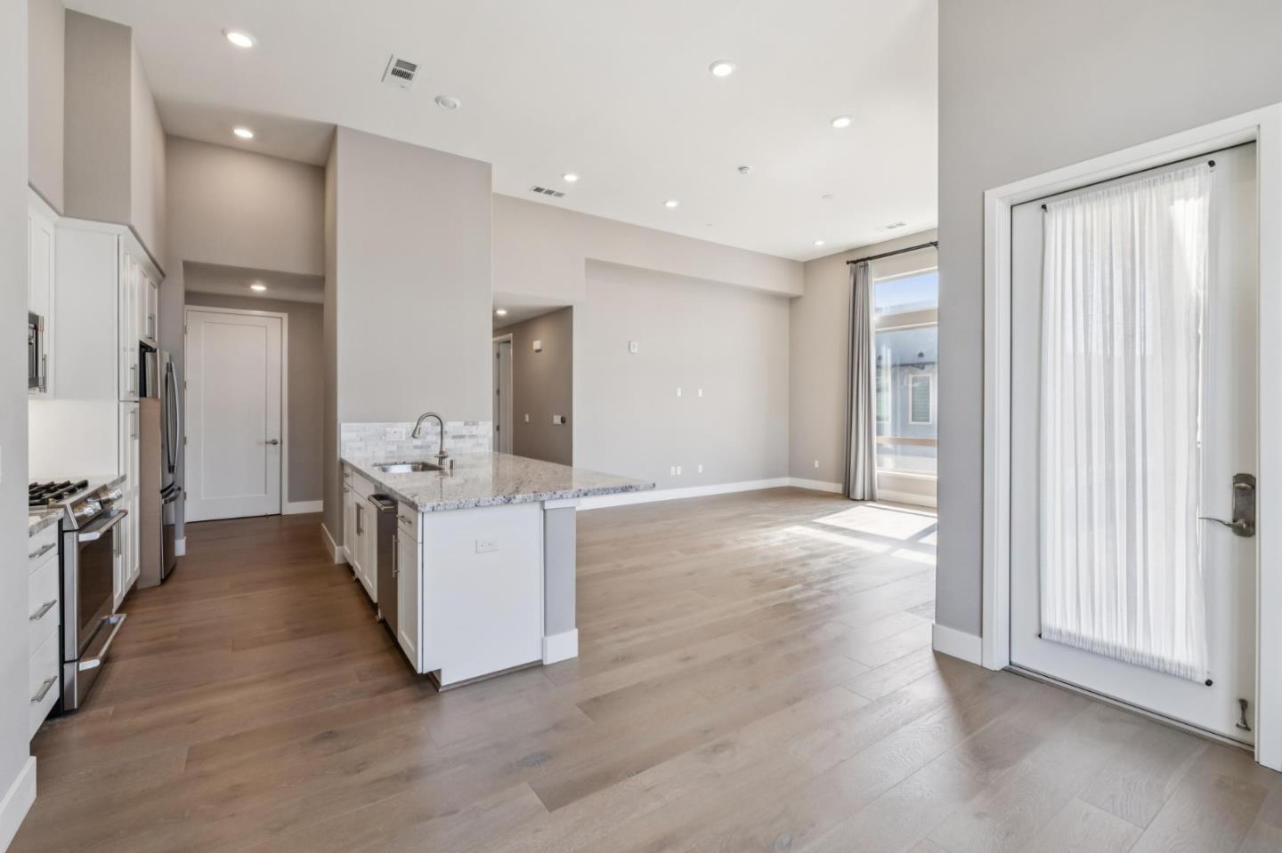 708 Thayer Lane, #404, FosterCity, CA 94404