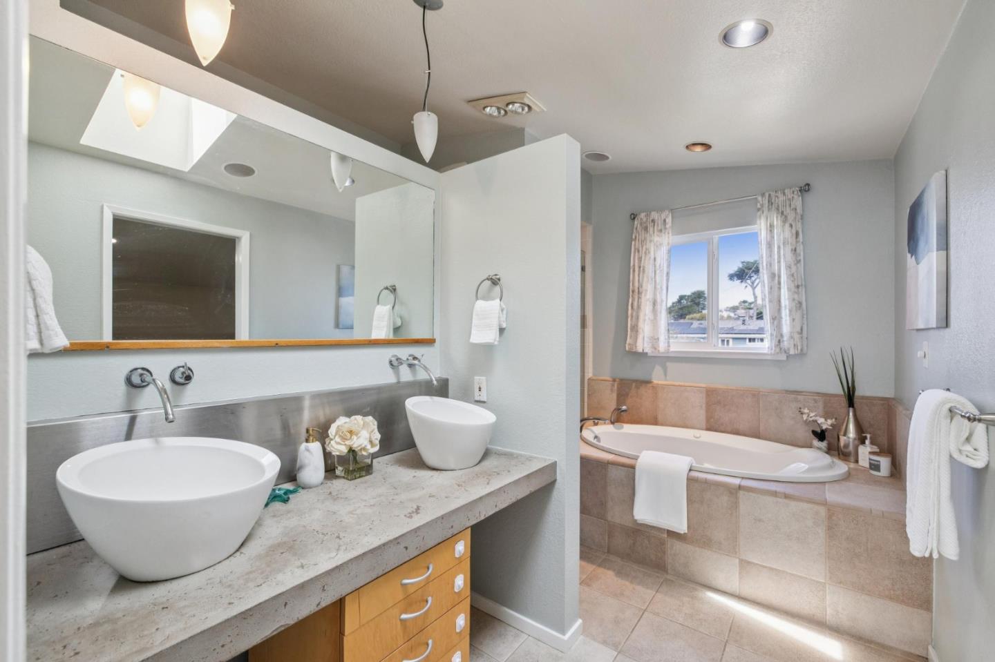 909 Etheldore Street, MossBeach, CA 94038