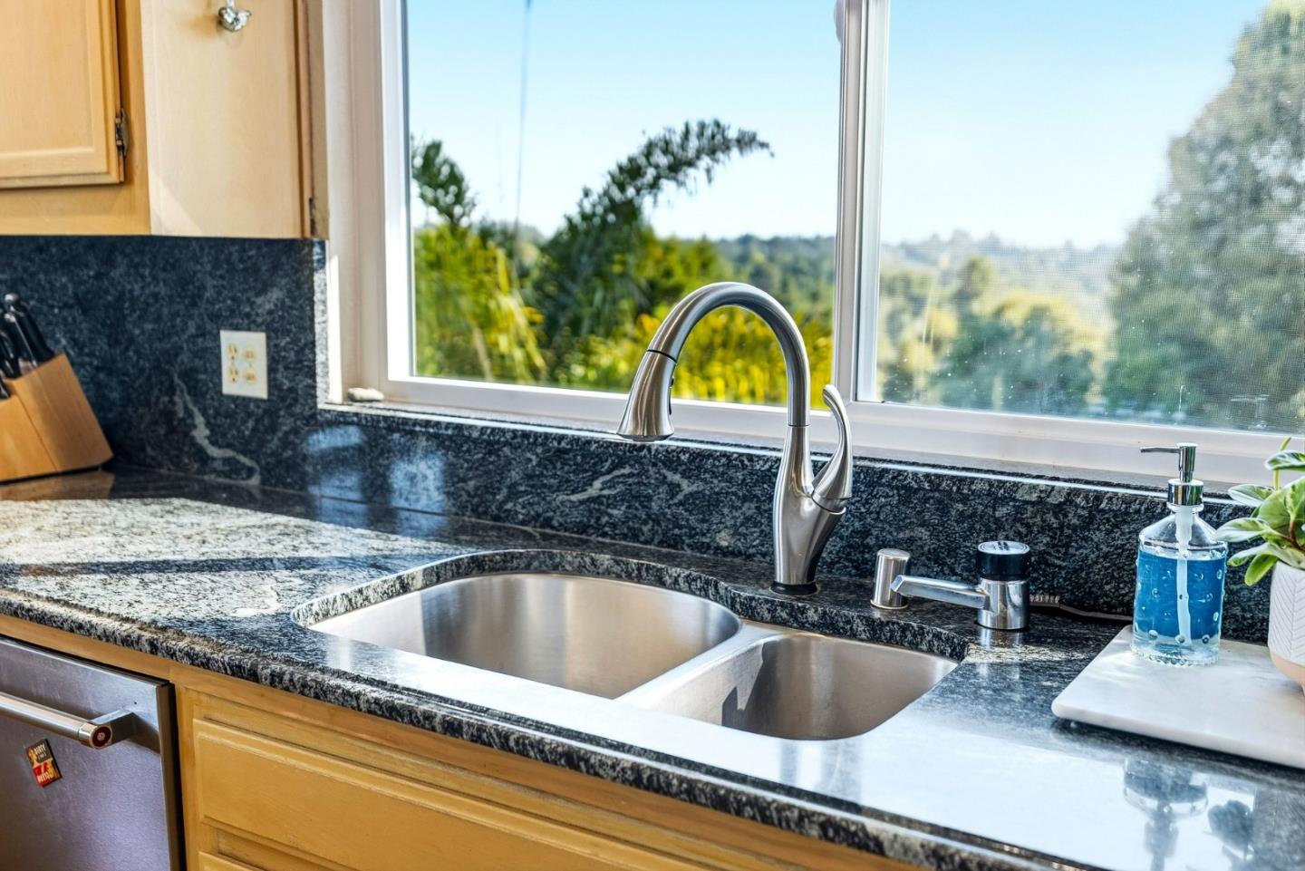 200 Marthas Way, Aptos, CA 95003