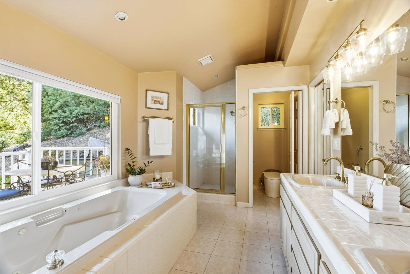 200 Marthas Way, Aptos, CA 95003